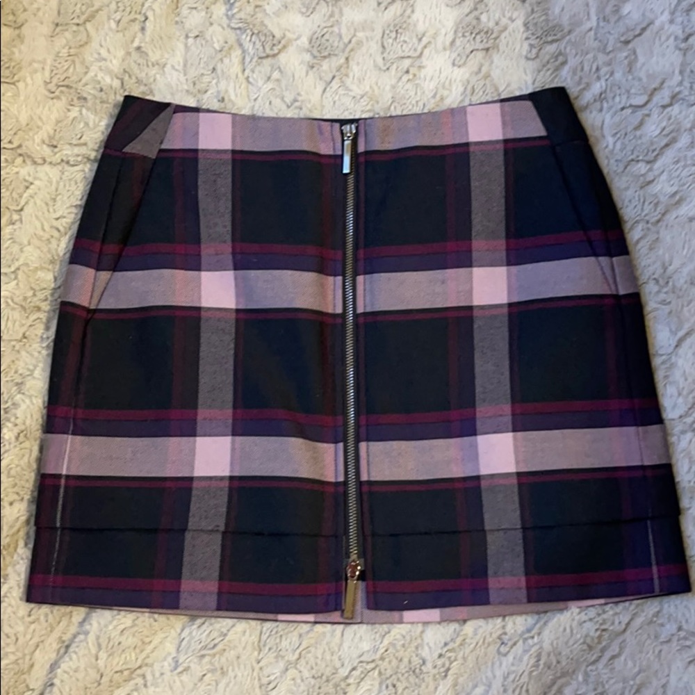 AX skirt in immaculate condition 🌟